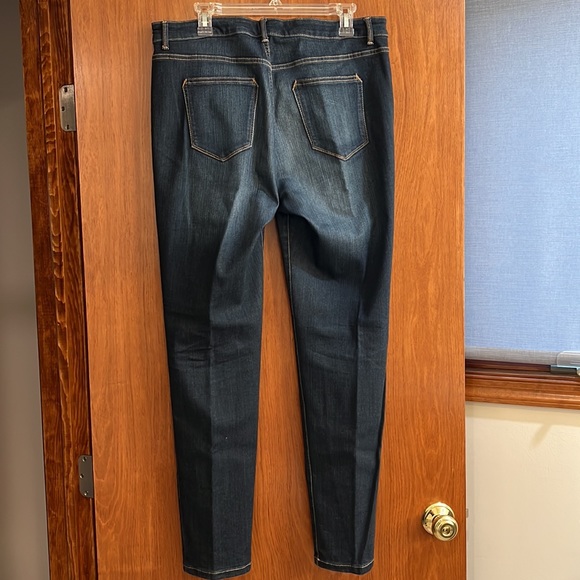 TINT mid rise, skinny jeans, size 14 - Picture 3 of 4